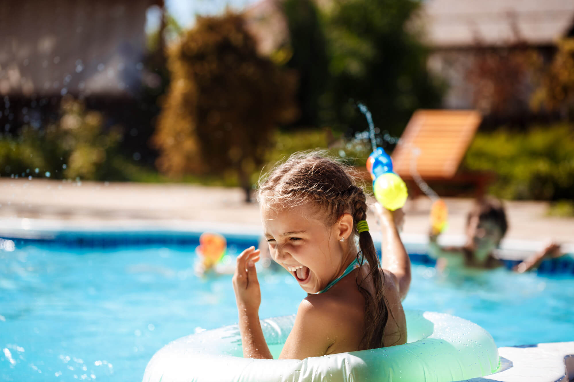 Brincadeiras na Piscina