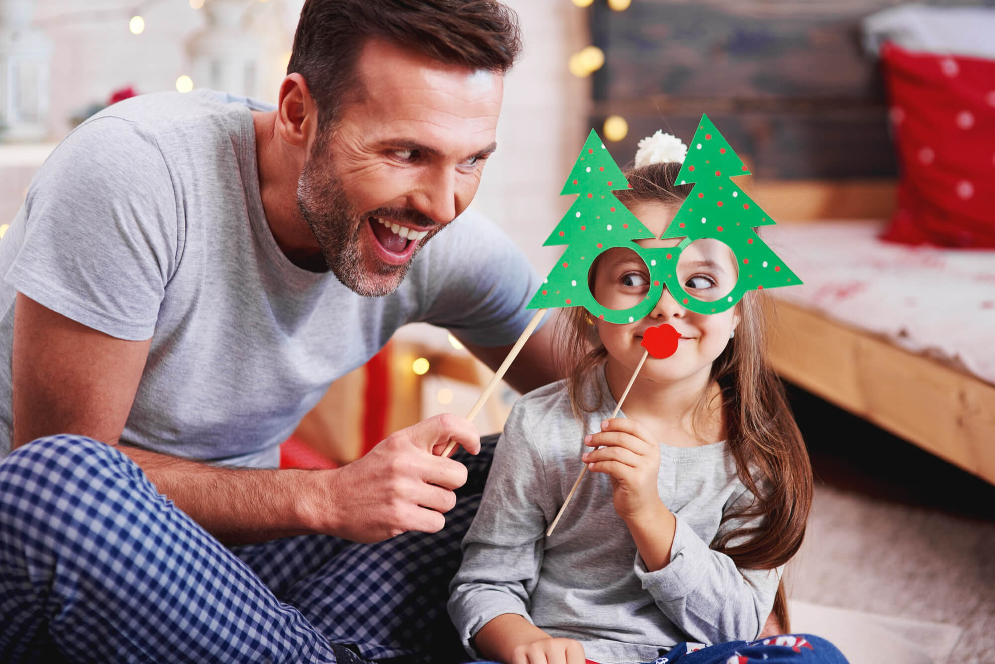 15 jogos de Natal para fazer com a família toda - Surpresas natalinas!   Jogos de natal, Brincadeiras para confraternização de natal, Brincadeiras  para natal